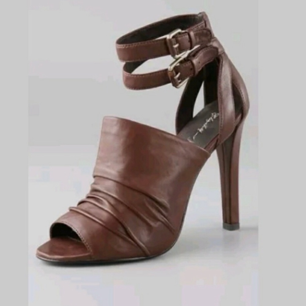 Elizabeth and James Olisa Brown Sandals - Size 7